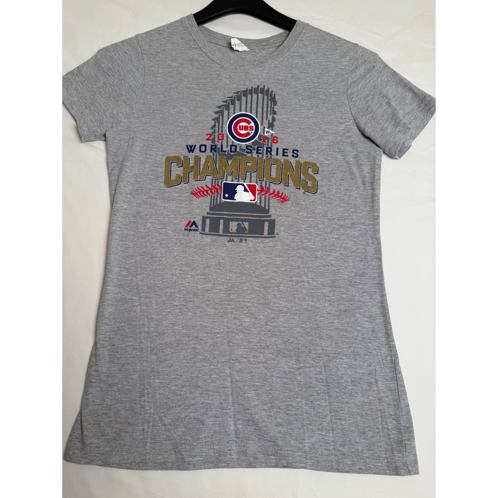 Majestic Chicago Cubs 2016 World Series Champions Gray T-Shirt Womens Small